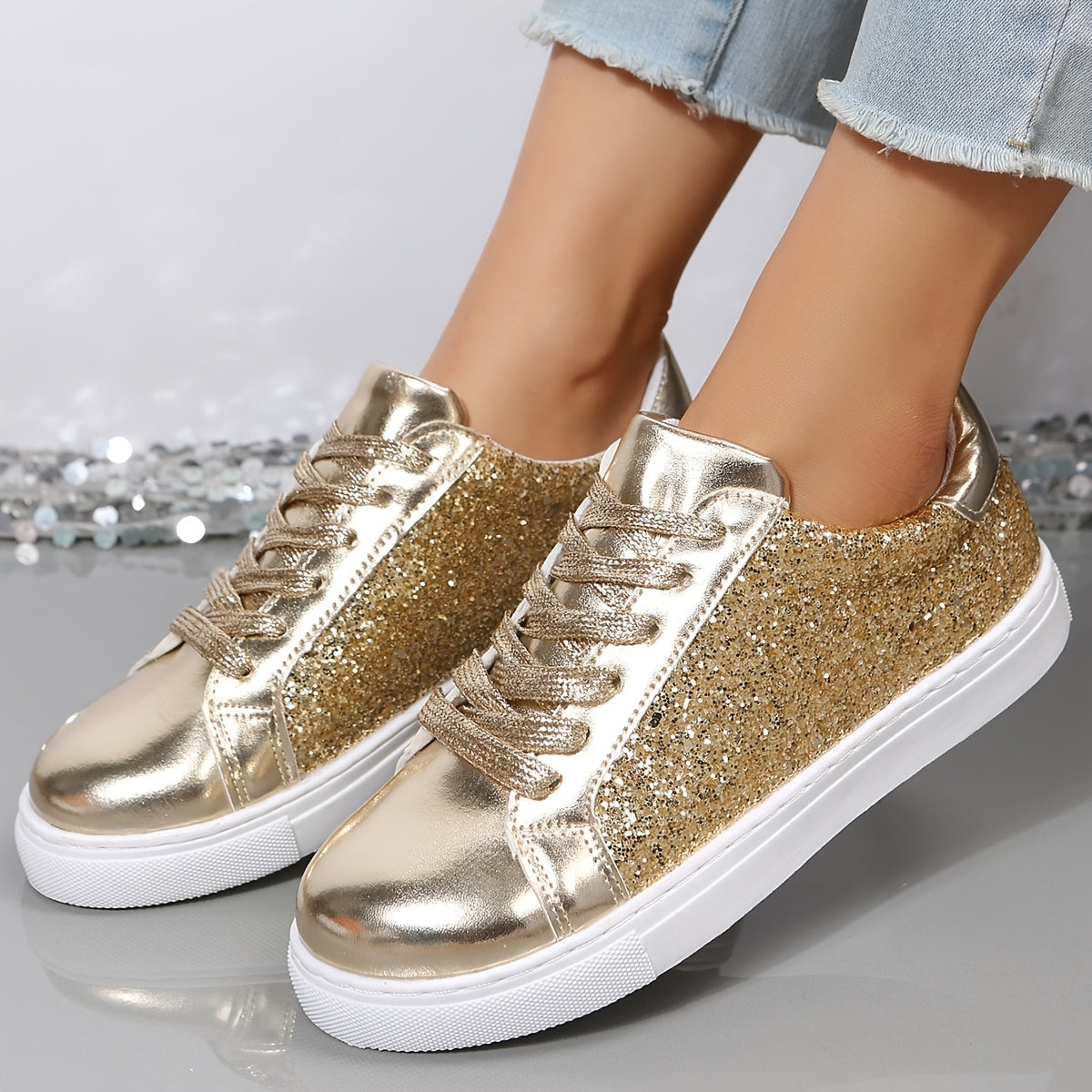 Women's Glitter Flat Lace Up Low Top Sneakers CD412