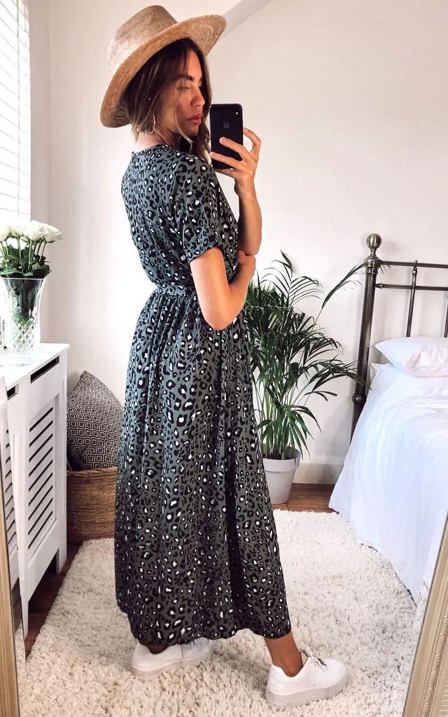 Leopard Print V-neck Short Sleeve Street Dress CD292